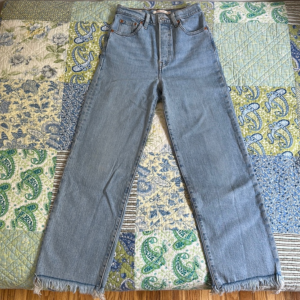 Levi’s Ribcage Light Wash Straight Leg Jeans